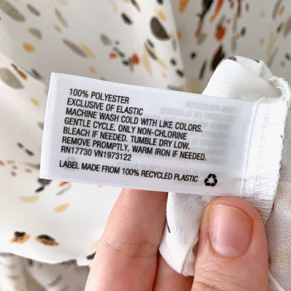 A New Day Long Sleeve Blouse Tie Neck Abstract Pattern Size Medium - Picture 6 of 7